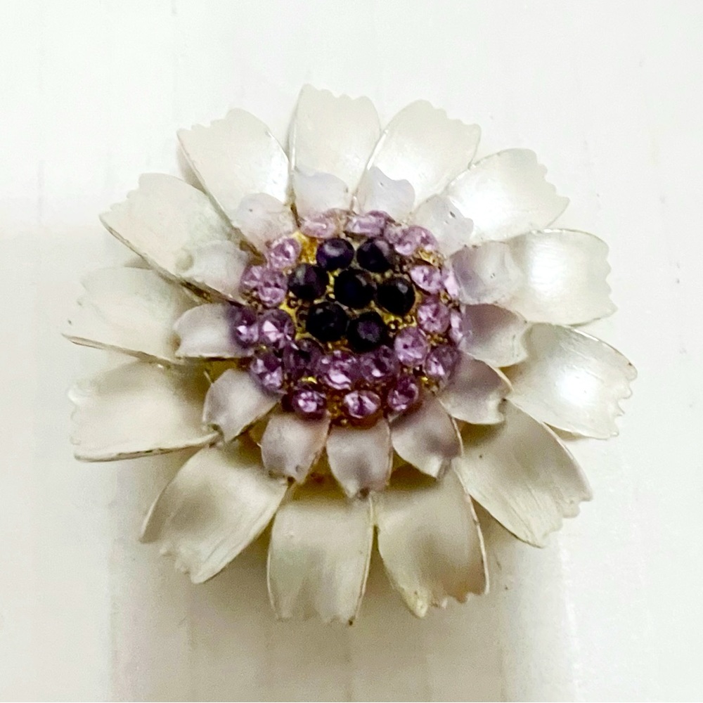 Vintage Gold Plated Pale Lavender Enamel Pink & Purple Crystal Flower Brooch Pin - Picture 2 of 4
